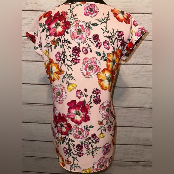 Express Women's Floral Blouse Size SM Petite V- Neck, Lightweight, Office Wear - Picture 3 of 4